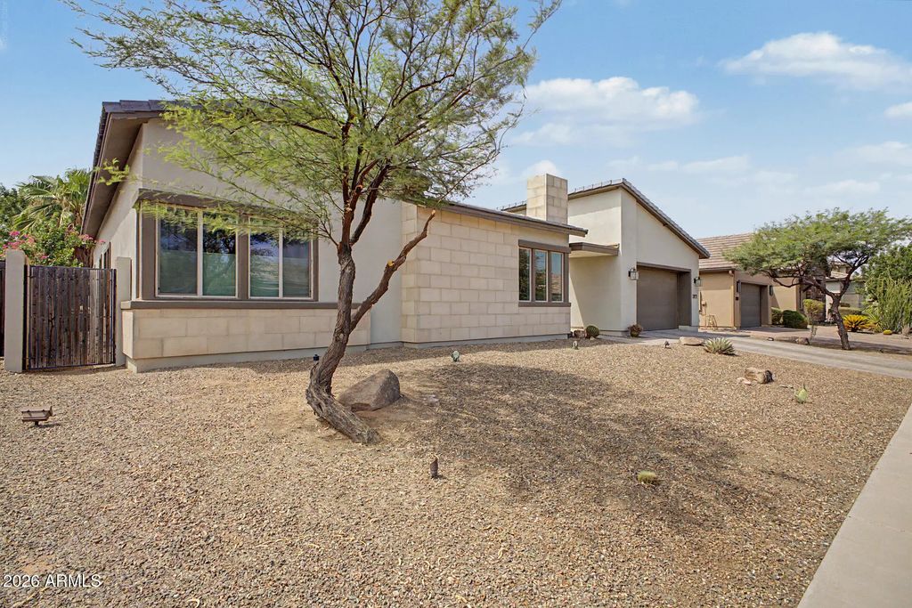 3671 E Aquarius Place, Chandler