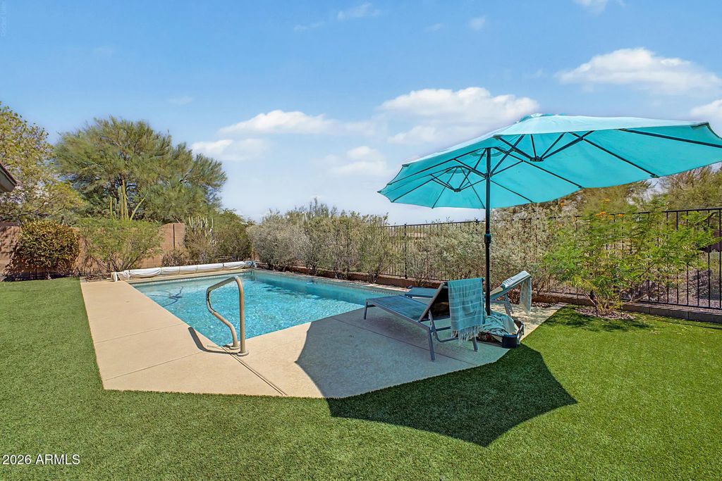 41701 N Golf Crest Road, Anthem
