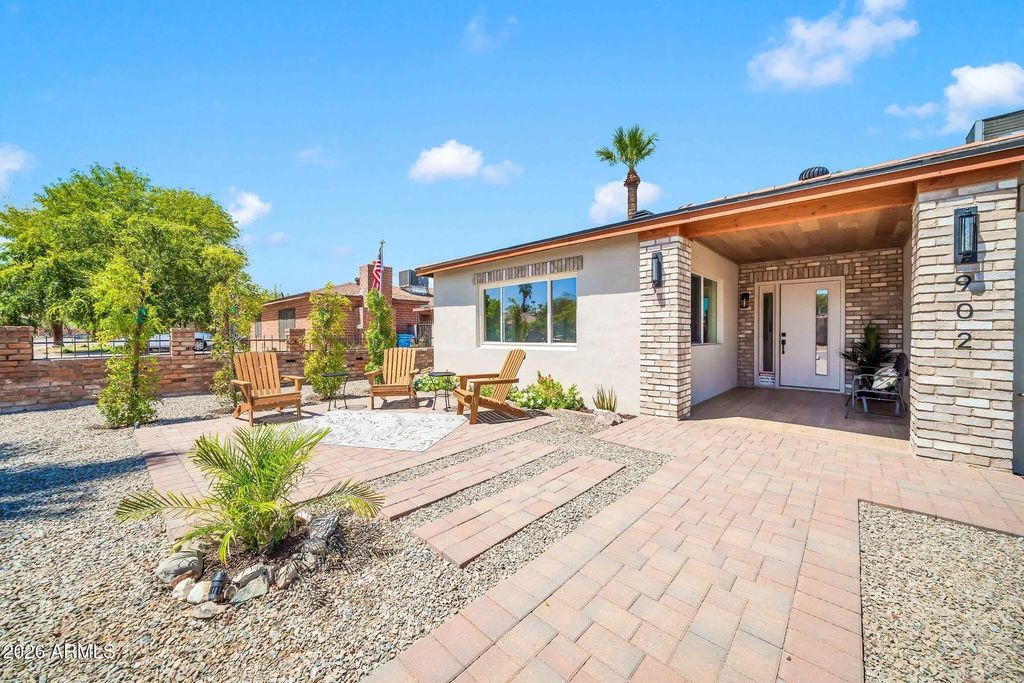 902 W Catalina Drive, Phoenix