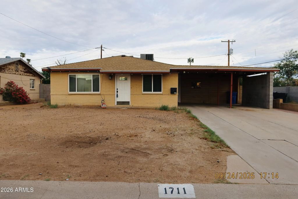 1711 N 33rd Place, Phoenix