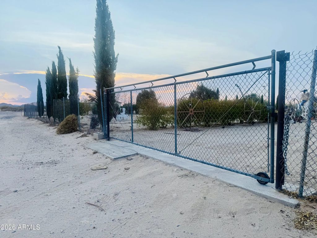W Vineyard Road (unit '-'), Tonopah