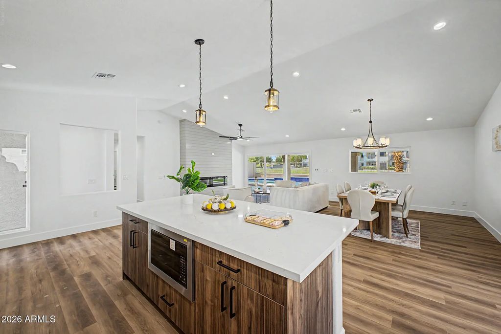 6425 W Irma Lane, Glendale