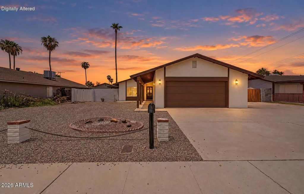 8934 N 55th Drive, Glendale