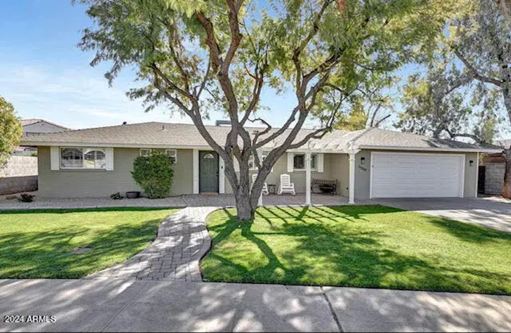 3909 E Whitton Avenue, Phoenix