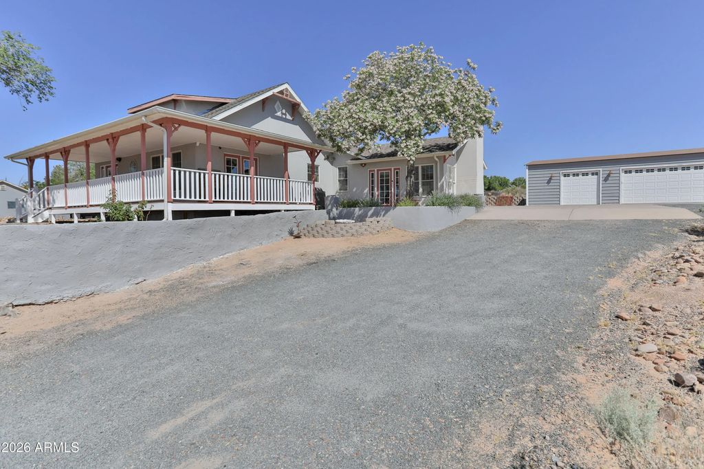 102 Crestview Road, Holbrook
