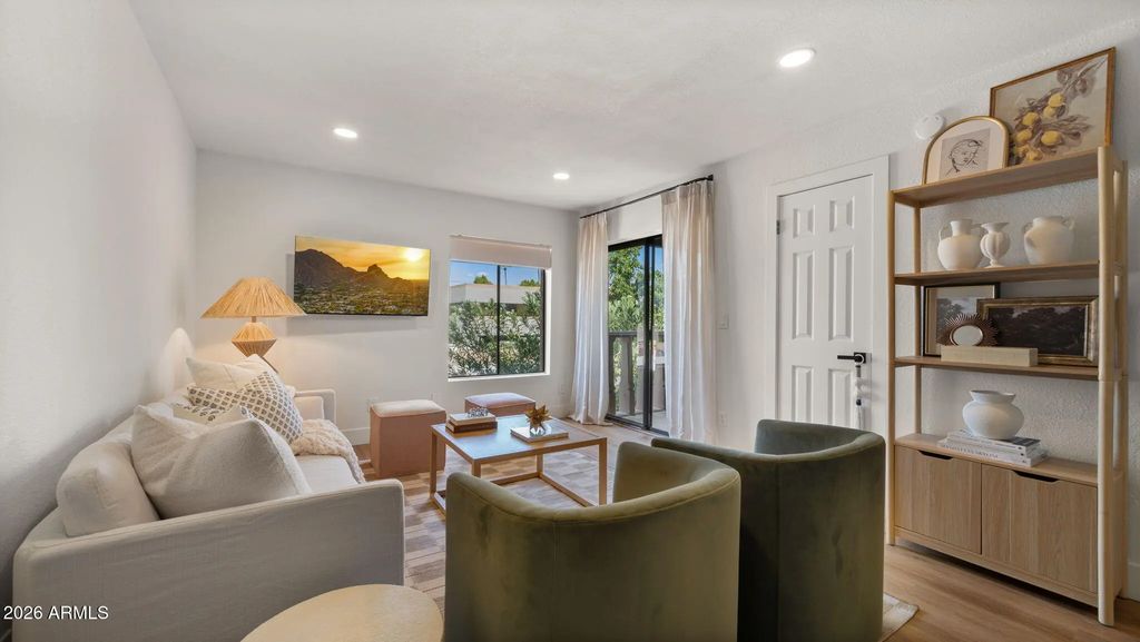 8649 E Royal Palm Road (unit 213), Scottsdale