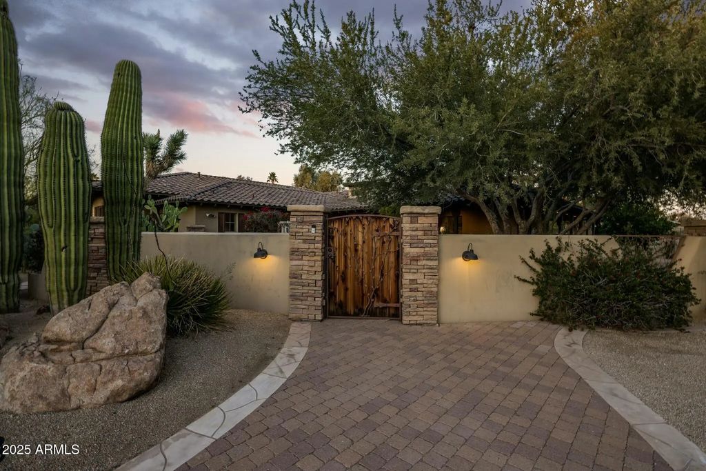 11021 N 74th Street, Scottsdale
