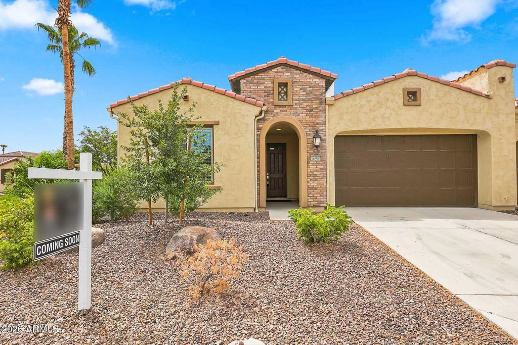16907 W Holly Street, Goodyear