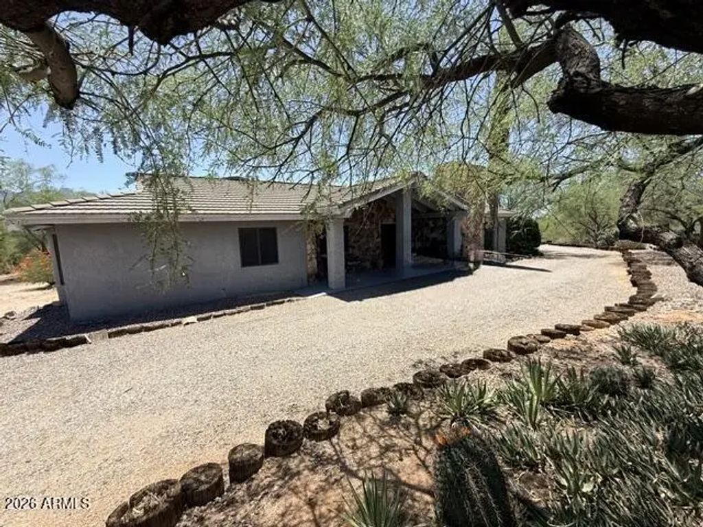 3220 E Lone Coyote Trail, Tucson