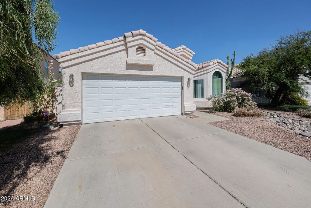925 S Sailfish Drive, Gilbert