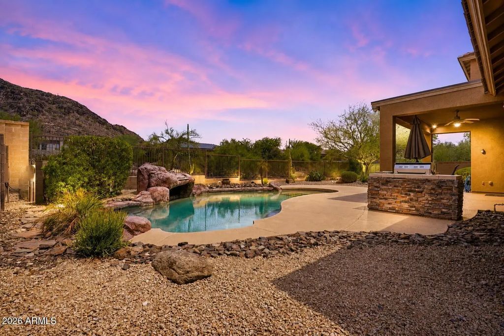8342 W Buckhorn Trail, Peoria