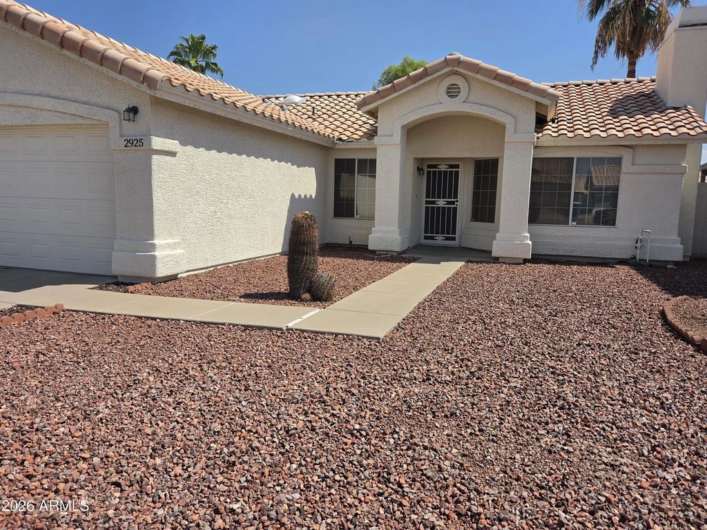 2925 E Blackhawk Drive, Phoenix