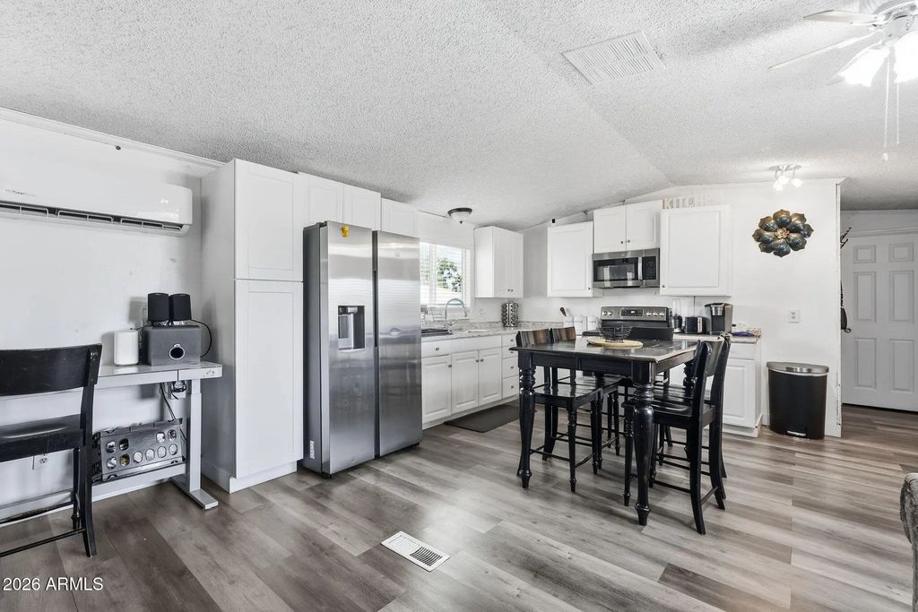 300 W Lower Buckeye Road (unit 84), Avondale