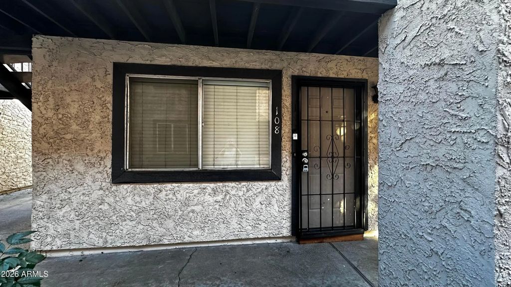 700 W University Drive (unit 108), Tempe