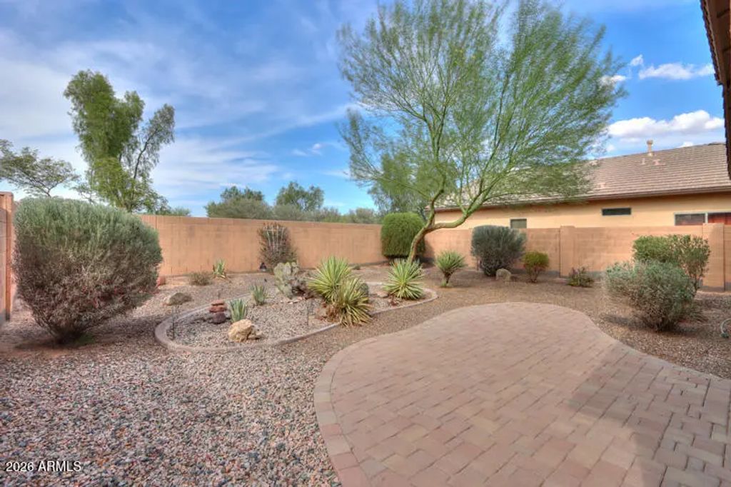 45070 W Desert Cedars Lane, Maricopa