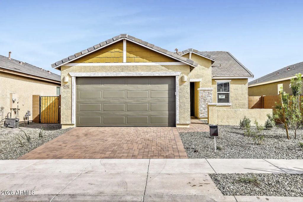 9752 W Flower Street, Phoenix