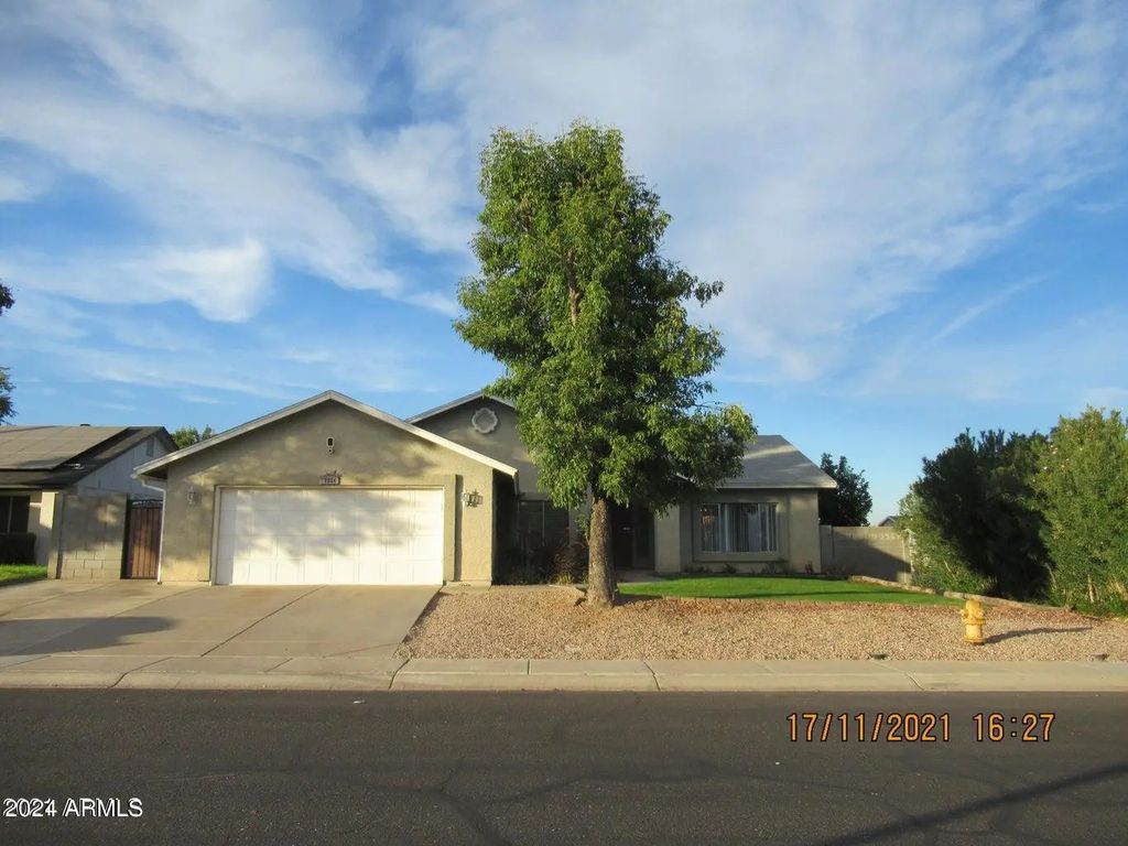 2324 W Highland Court, Chandler