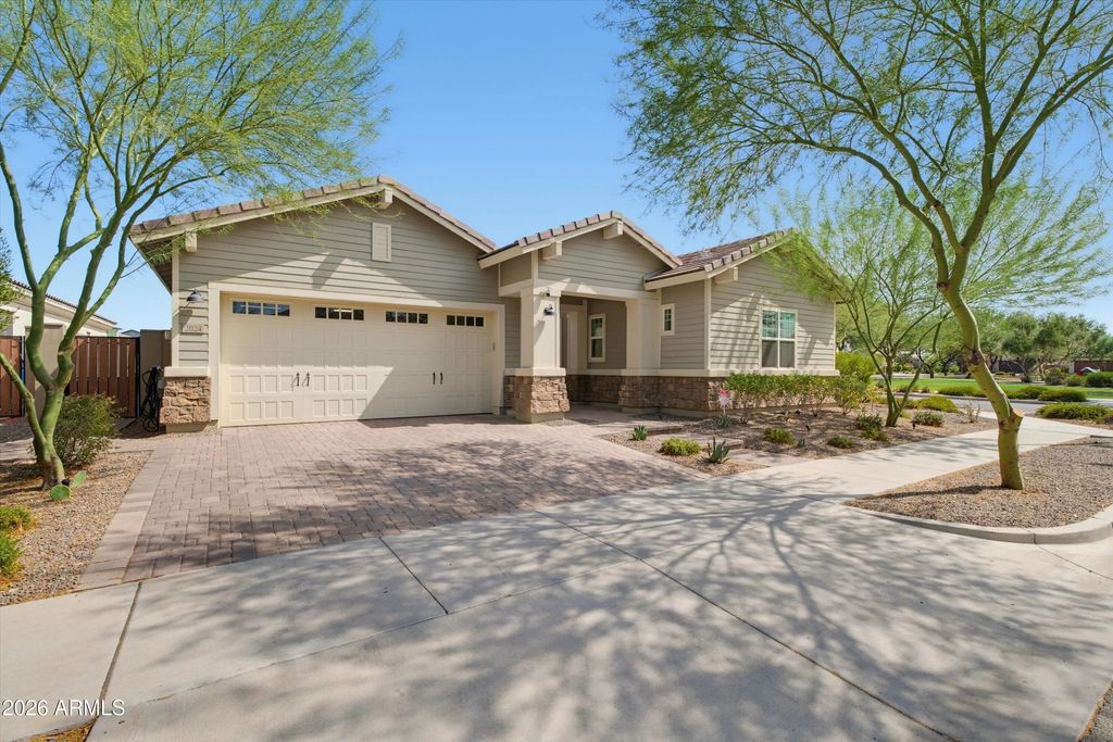 2024 W Andalusian Trail W, Phoenix