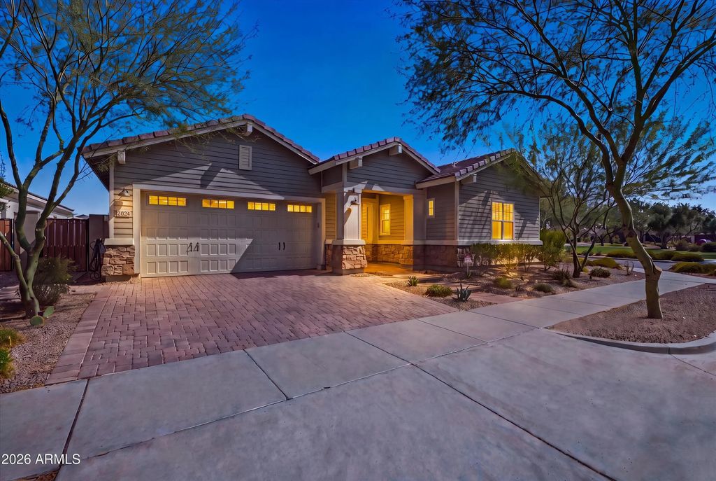 2024 W Andalusian Trail W, Phoenix