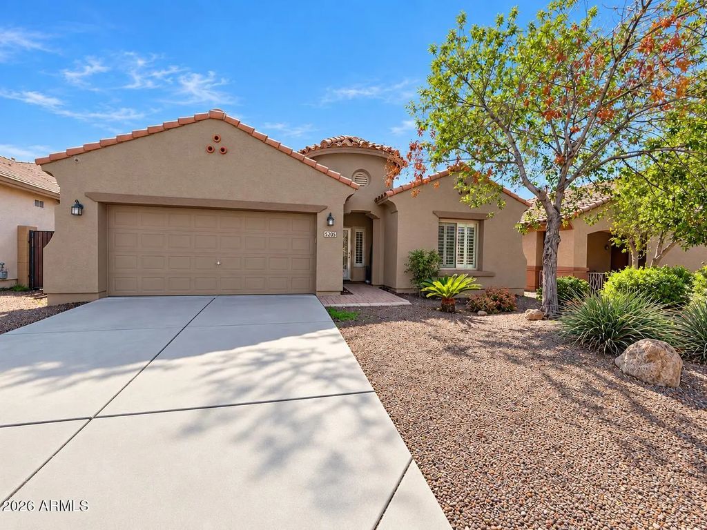 5205 W Molly Lane, Phoenix