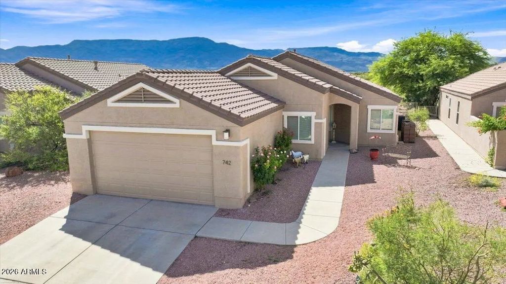 742 S Rainbow Ridge Drive S, Cornville