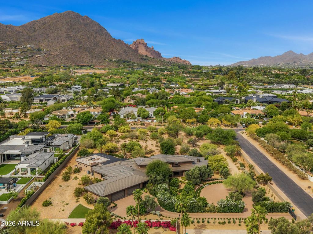 5721 N Casa Blanca Drive, Paradise Valley