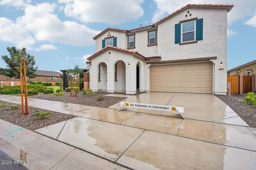 21089 E Canary Way, Queen Creek