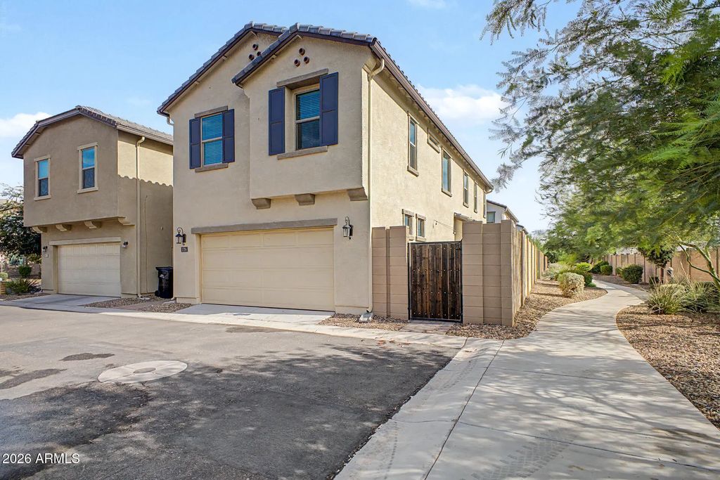 1724 S 82nd Place, Mesa