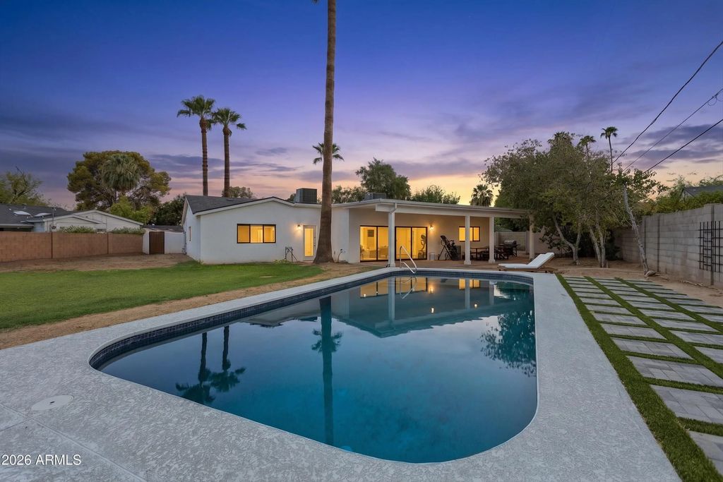 504 W Harmont Drive, Phoenix