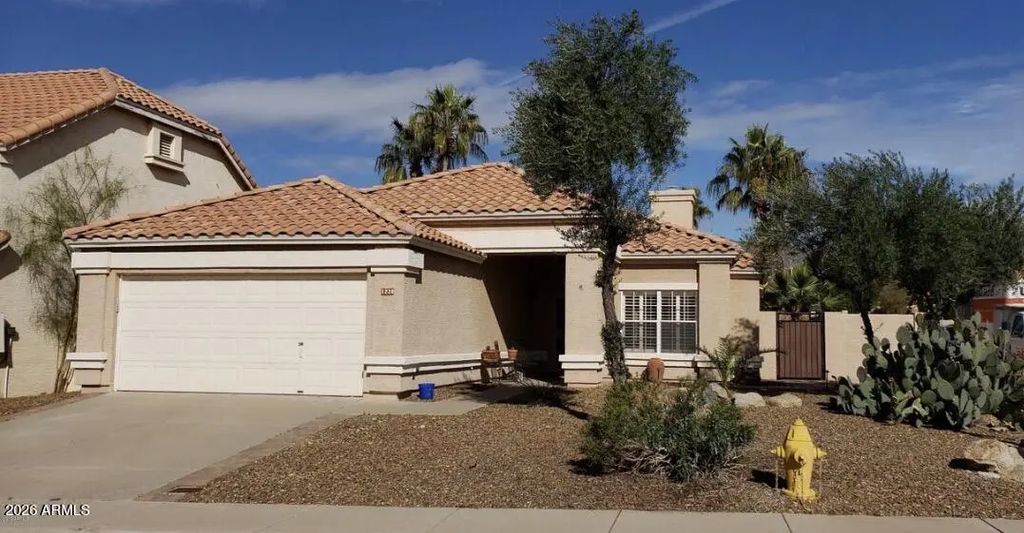 1220 E Silverwood Drive, Phoenix