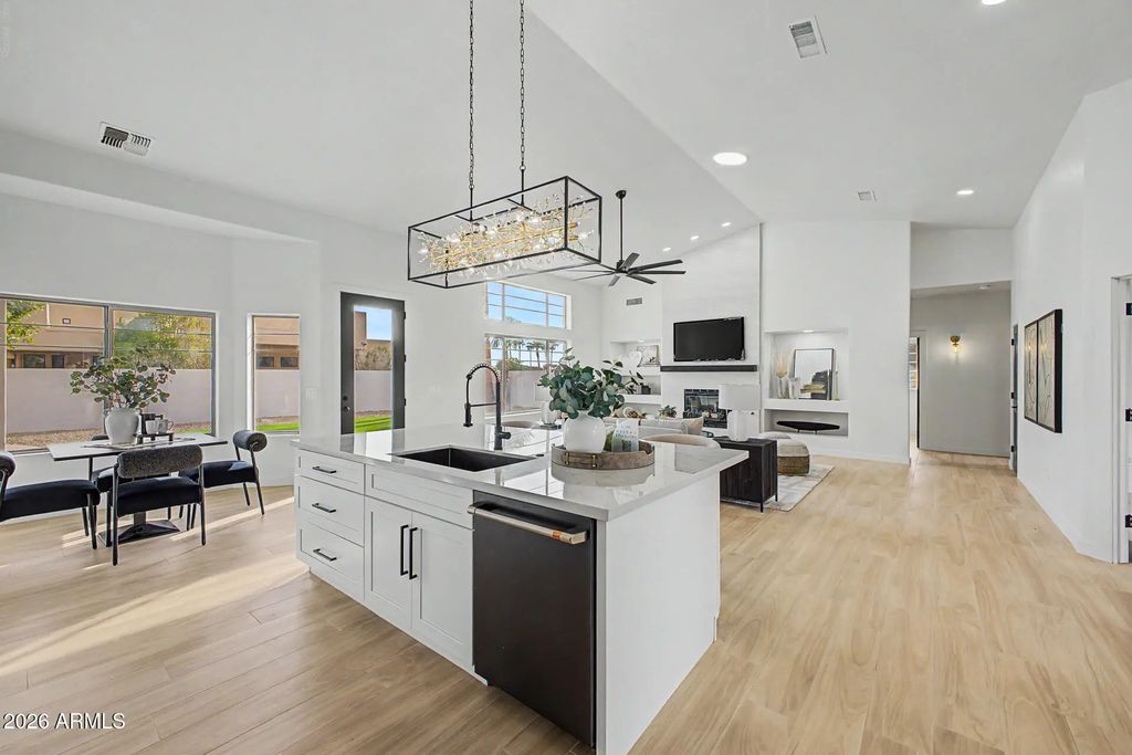 4055 N Recker Road (unit 51), Mesa