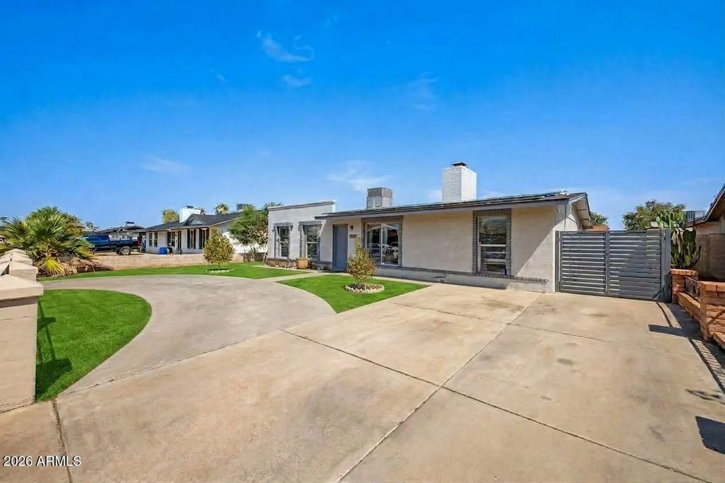 8730 W Earll Drive, Phoenix