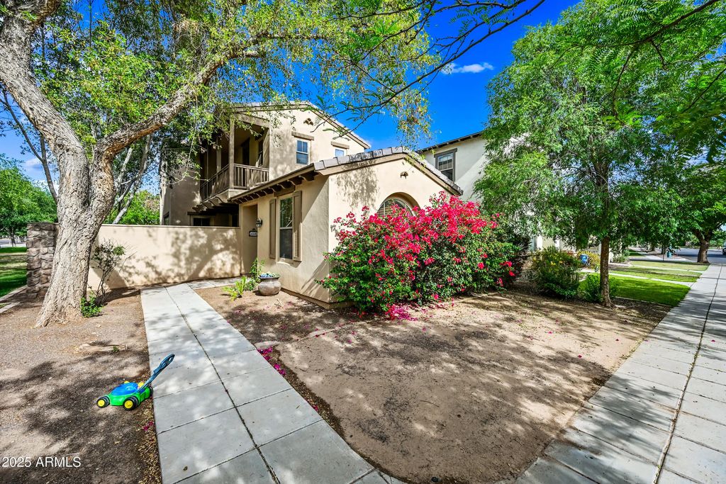 15340 W Dahlia Drive, Surprise