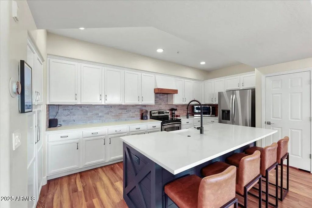 3935 E Rough Rider Road (unit 1016), Phoenix