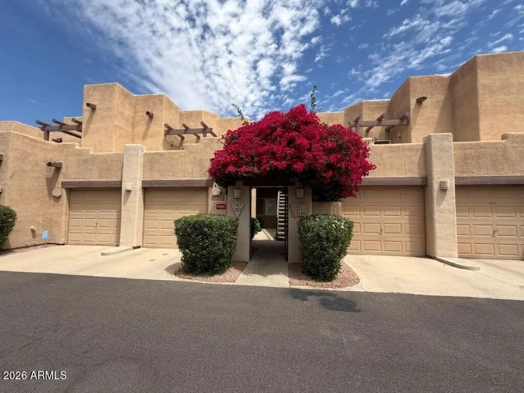 7021 E Earll Drive (unit 210), Scottsdale