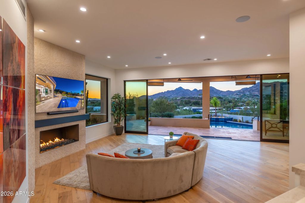 5724 N Echo Canyon Drive, Phoenix