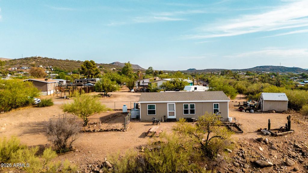 33250 S Melanie Lane, Black Canyon City