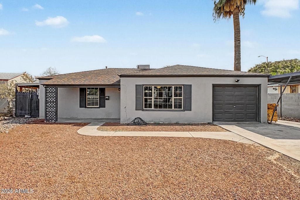 105 N Los Robles Drive, Goodyear