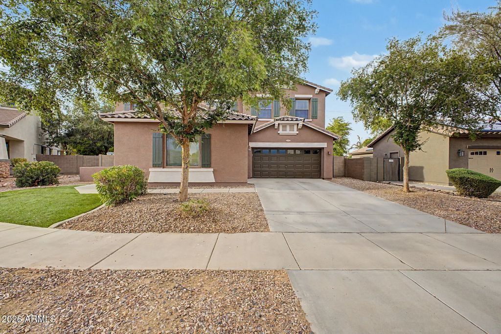 15864 W Shaw Butte Drive, Surprise