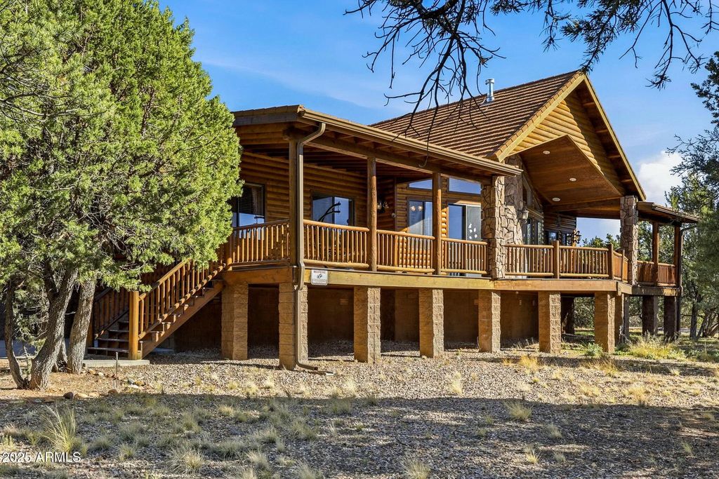 2276 Thunderbird Way, Overgaard