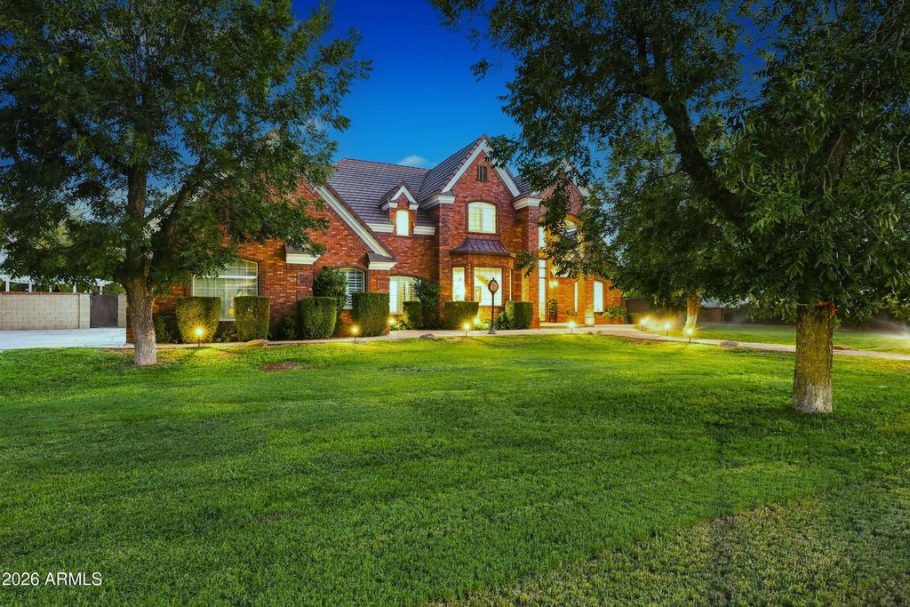 15415 E Pickett Court, Gilbert