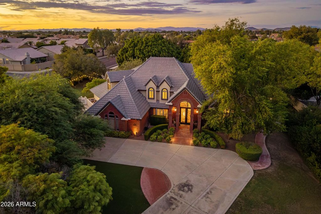 7060 W Surrey Avenue, Peoria