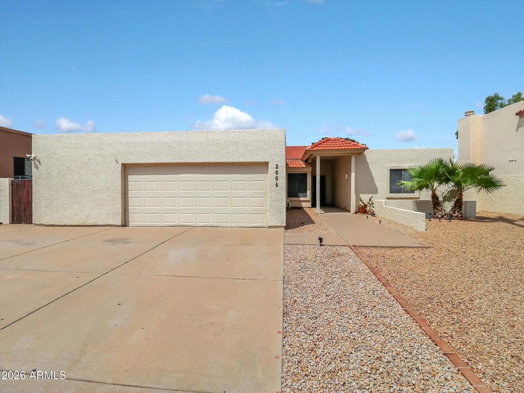 2604 S Siesta Drive, Tempe