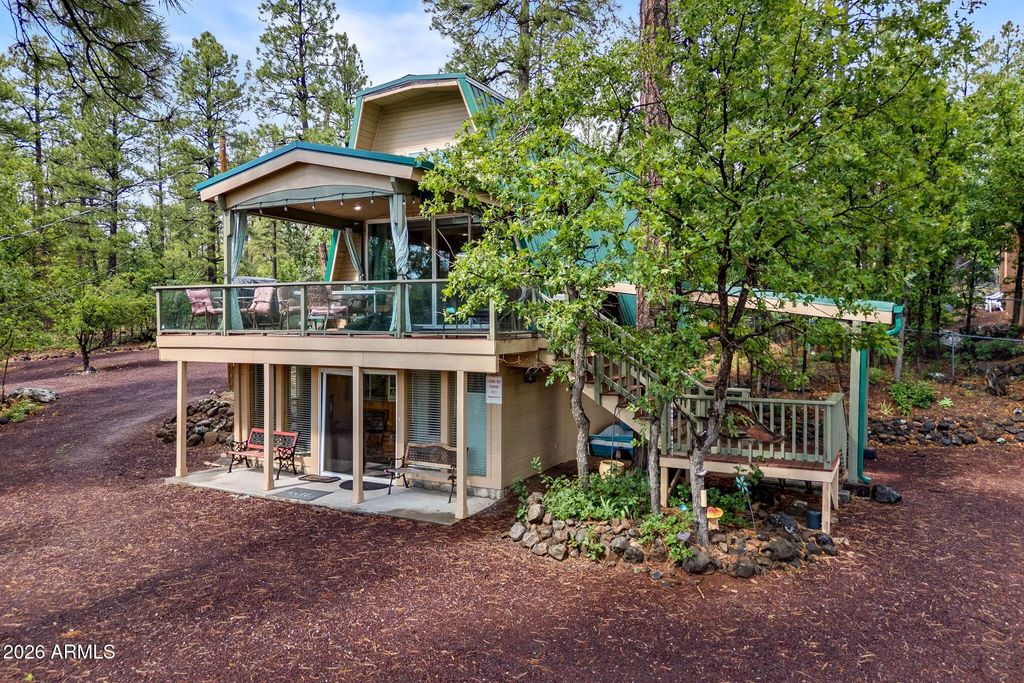 416 W Rock Lane, Lakeside
