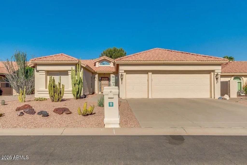 26017 S Hollygreen Drive, Sun Lakes