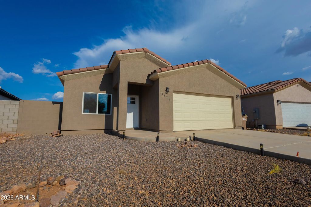 3421 Camino Del Rancho, Douglas