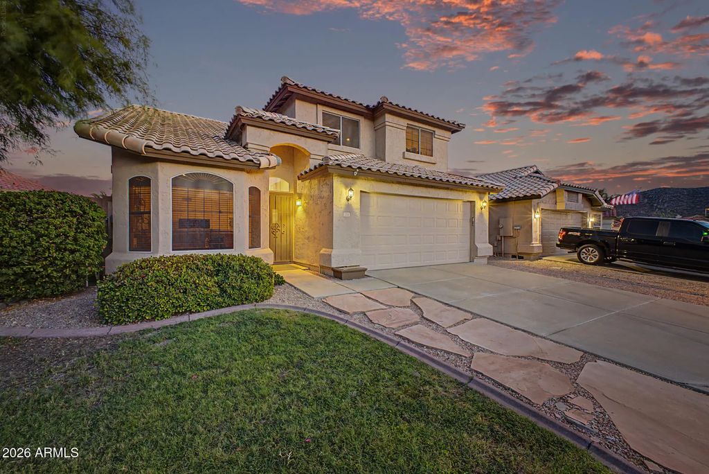 2211 E Williams Drive E, Phoenix
