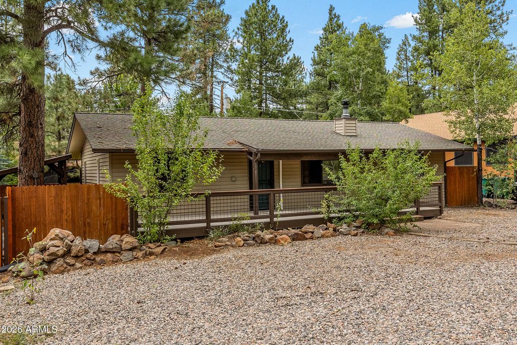 870 E Beaver Place, Munds Park