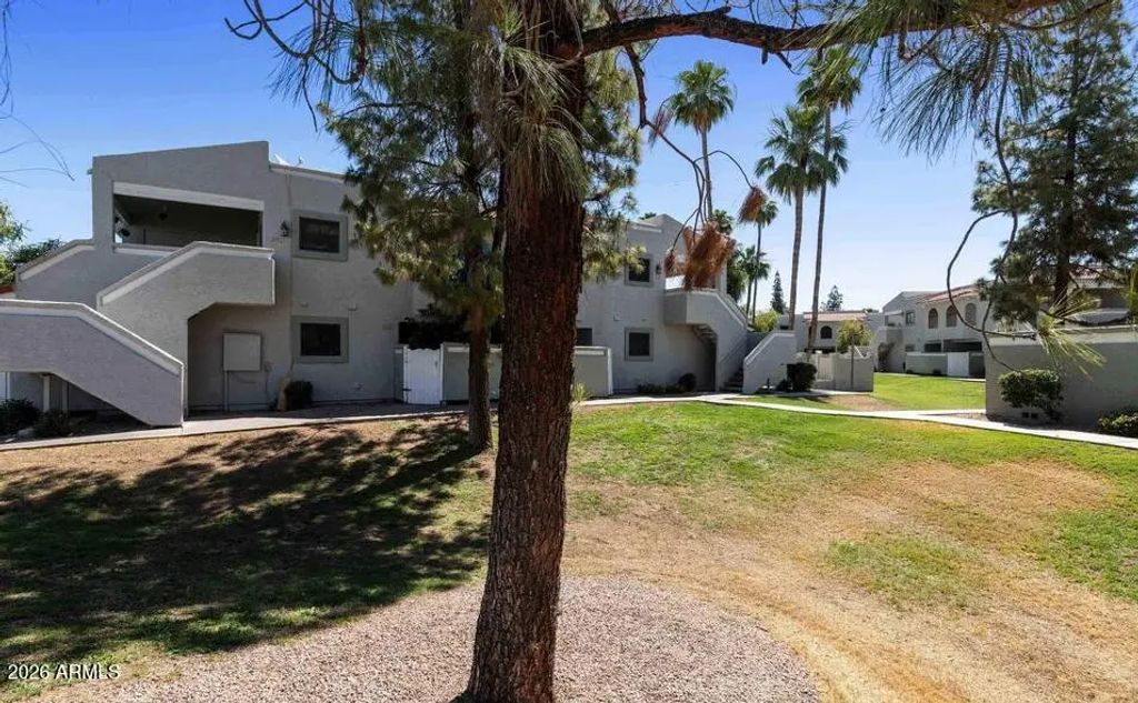 850 S River Drive (unit 2041), Tempe