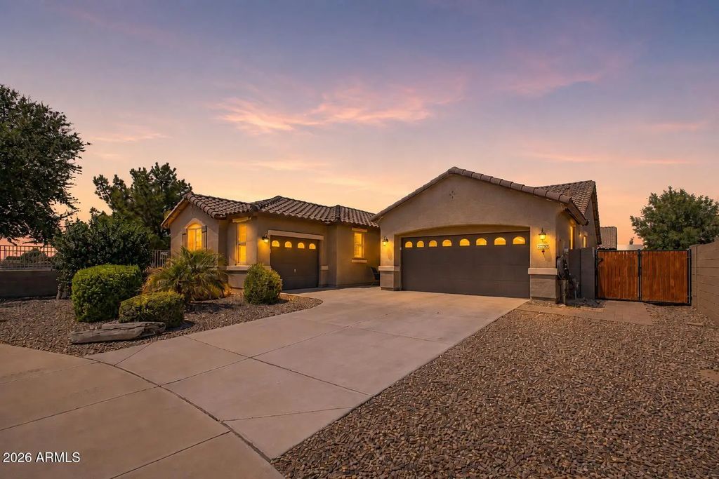 22220 E Desert Hills Court, Queen Creek